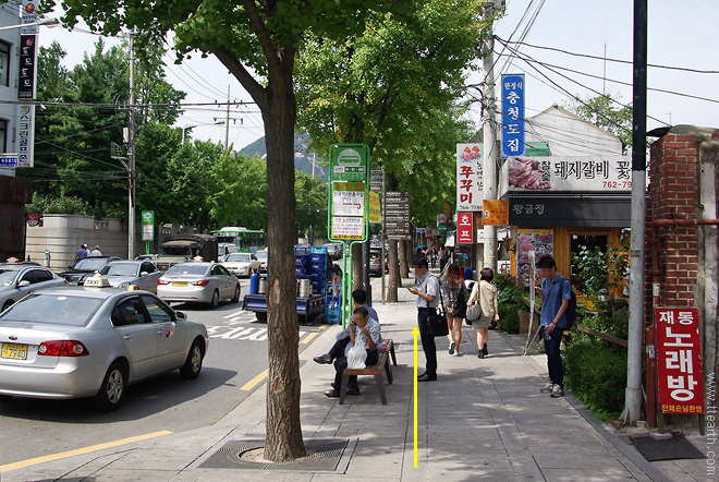 안국역 버스 정류장